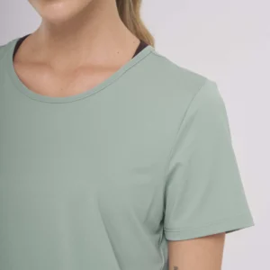 REMERA CORE